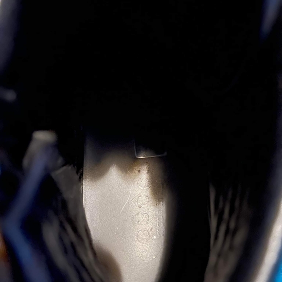 Gucci Shoes (Authentic) - Picture 4 of 5